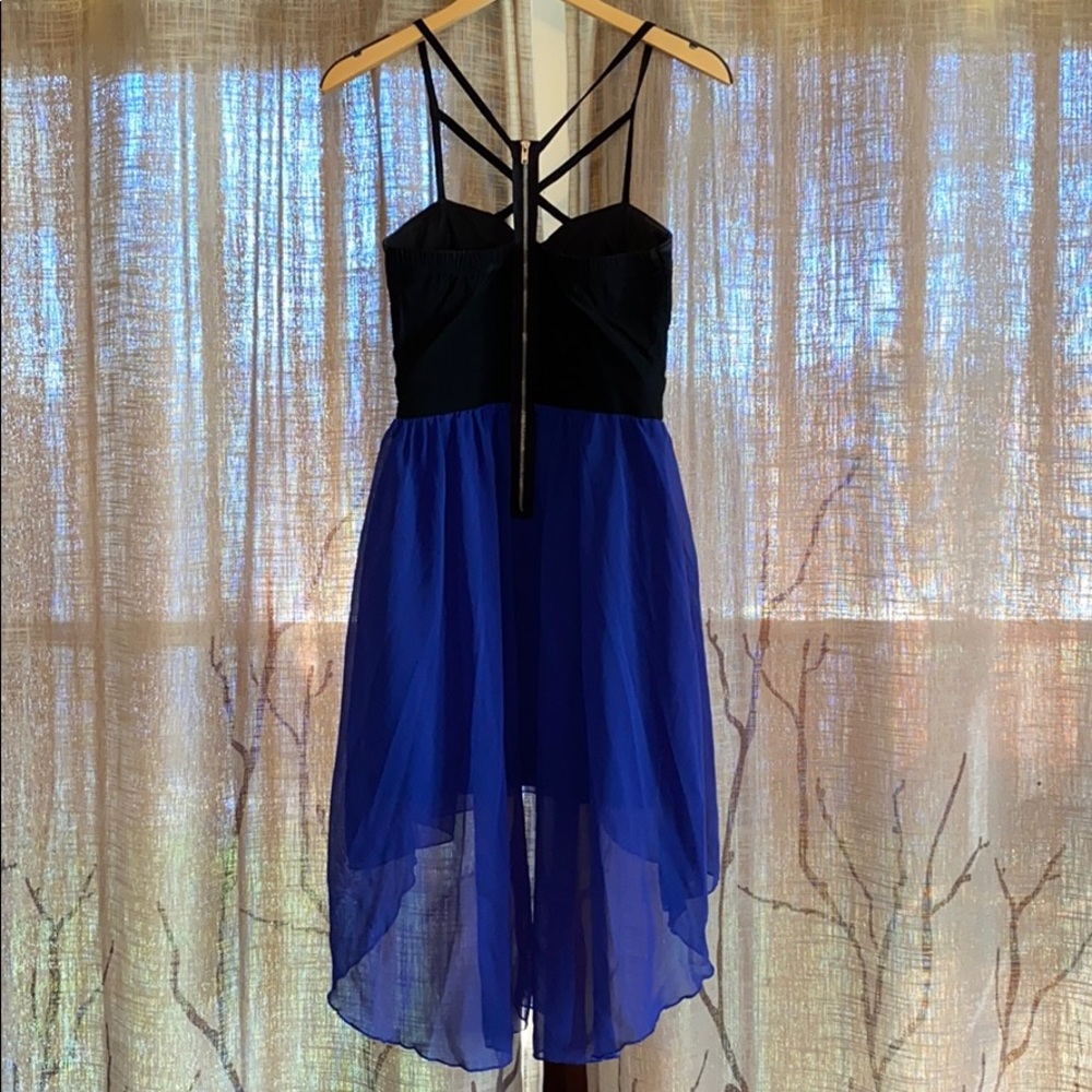 Dress - Picture 2 of 2